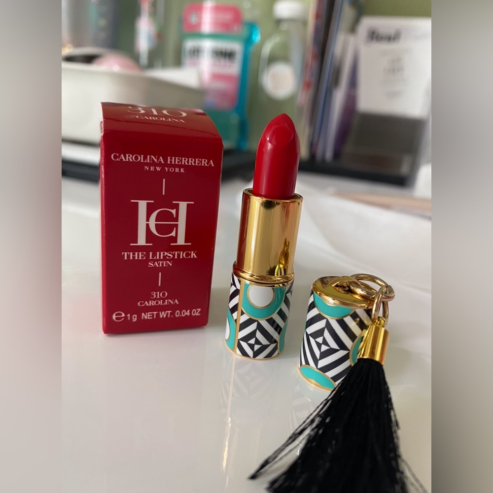 CAROLINA HERRERA Satin lipstick #310, .04 oz, comes w/tassel charm